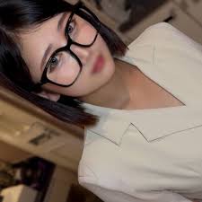 FC2-PPV-4770863 - {1980积分，截止10月3日} [无码] 超高智商黑发巨乳秘书！每一次抽插，她那丰满翘臀都荡漾开来！文静聪慧的F罩杯美女疯狂射精！