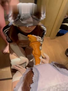 《云盘高质㊙️钻石泄密》露脸才是王道!某航空姐颜值天花板完美身材上班是女神下班是老板母狗~喝尿啪啪侮辱调教很反差(30)