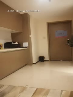 寂寞嫂子约粉丝约啪,全程露脸深喉口交大鸡巴真骚啊,主动上位屁股扭的真带劲,沙发上被后入抽插表情好骚