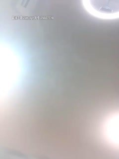 高颜值白皙妹子【童颜巨乳】一字马揉搓大奶,大黑牛震动肥逼近距离特写,很是诱惑喜欢不要错过