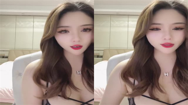 顶级尤物绿播下海我就喜欢看女神的小穴